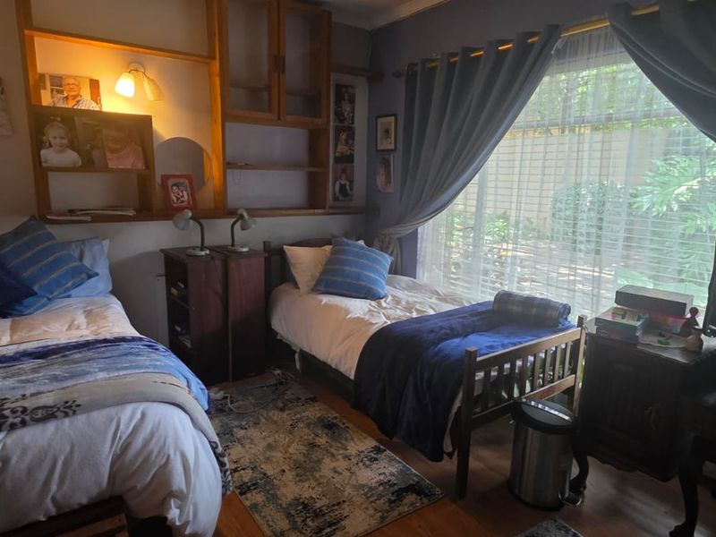 Garden Oasis | Rare Antique Gem in SW5 Proper – Priced to Sell - Photo 7