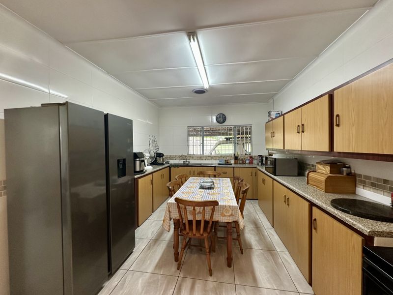 Neat 4-Bedroom Family Home in Prime Arboretum Location - Photo 7