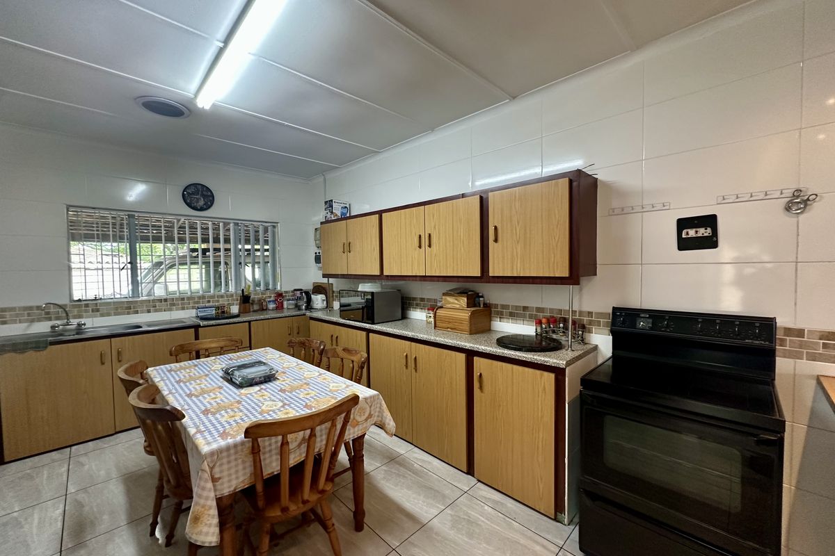 Neat 4-Bedroom Family Home in Prime Arboretum Location - Photo 3