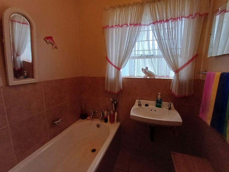 Ideal For A First Time Family. - Photo 8