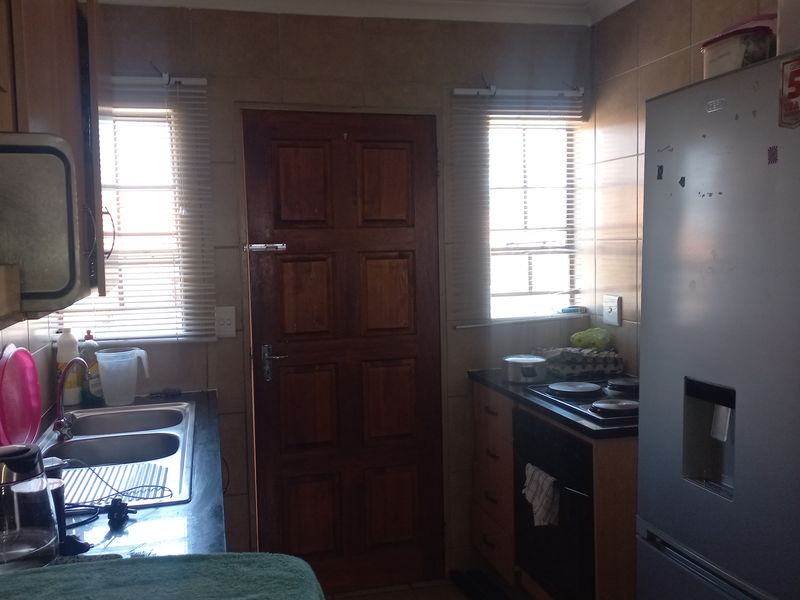 Freestanding For Sale In Centurion - Photo 3