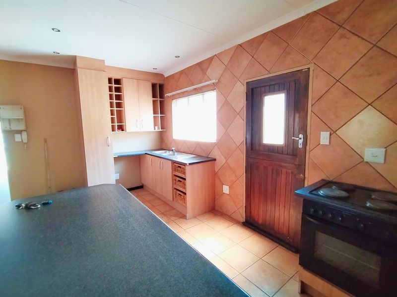 3 Bedroom House To-Let In Sherwood Gardens. - Photo 8