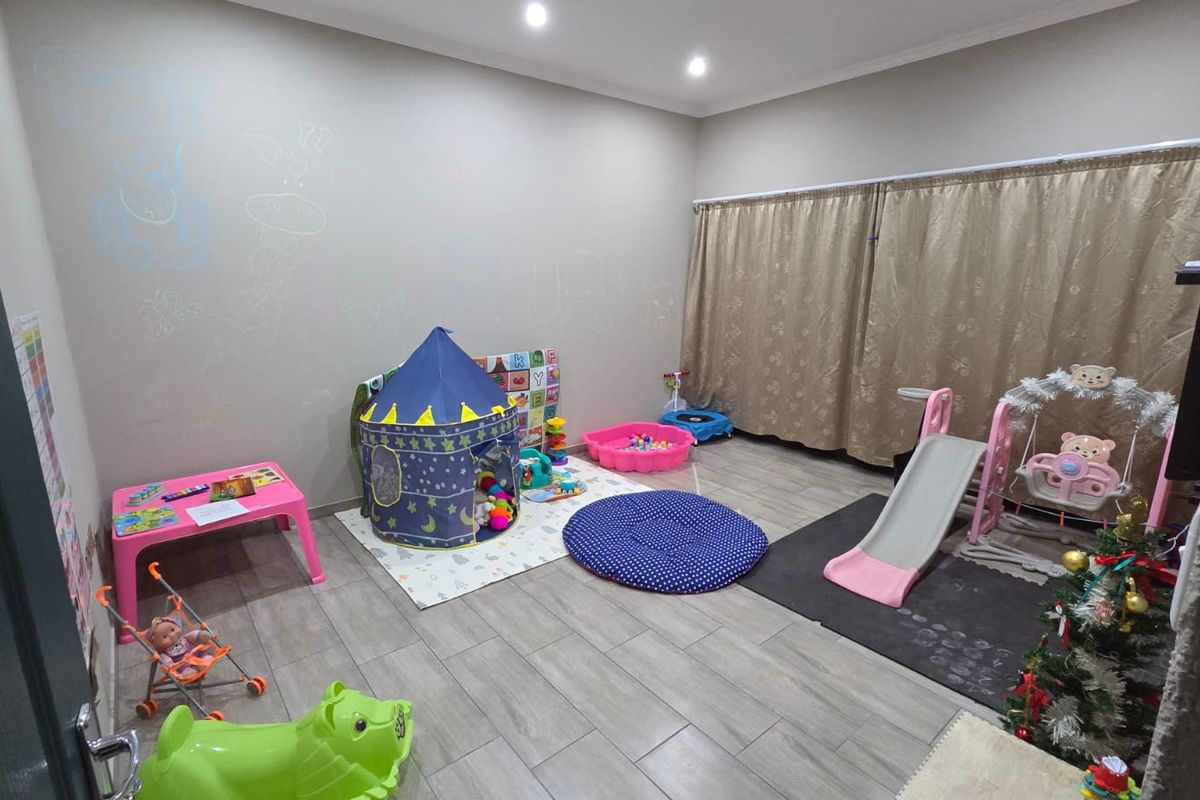 Extension 23, Sasolburg – Spacious & Fully Upgraded Family Home - Photo 4