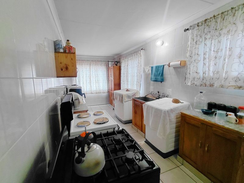 Prime Off-Grid 4 Bedroom Home with Business Zoning Potential in the Heart of Mokopane - Photo 9