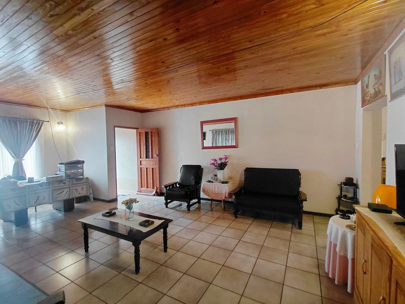 Prime Off-Grid 4 Bedroom Home with Business Zoning Potential in the Heart of Mokopane - Photo 5