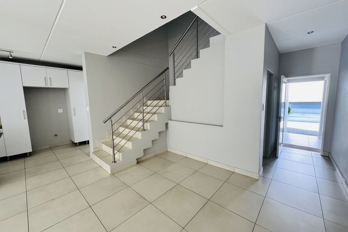 Modern 3-Bedroom Home in Secure Craigavon Estate - Photo 5