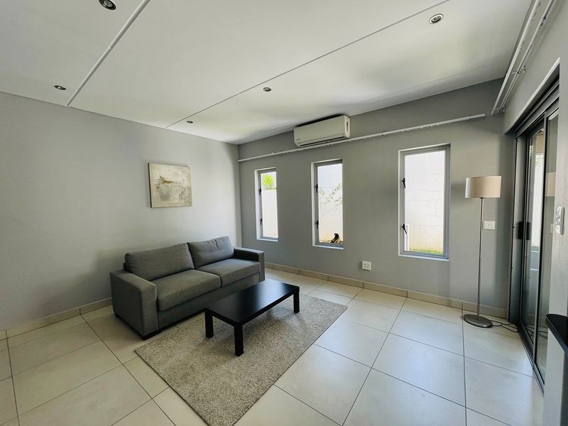 Modern 3-Bedroom Home in Secure Craigavon Estate - Photo 2