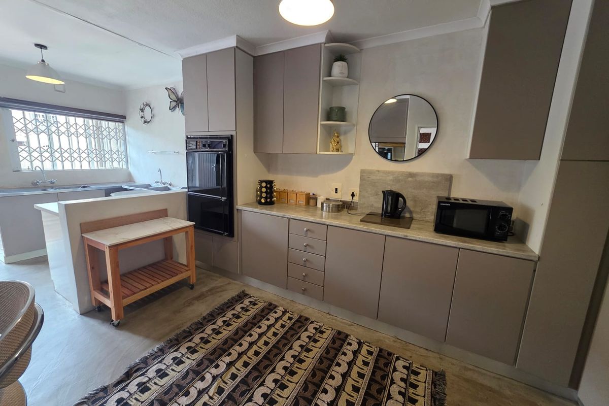 ABSOLUTELY STUNNING NEWLY RENOVATED DUPLEX FOR SALE IN THREE RIVERS PROPER - Photo 5