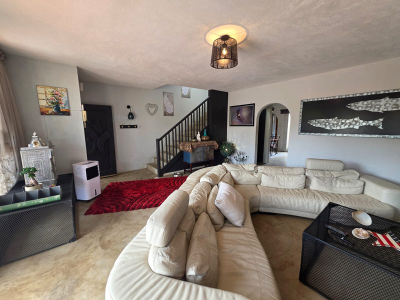 ABSOLUTELY STUNNING NEWLY RENOVATED DUPLEX FOR SALE IN THREE RIVERS PROPER - Photo 7