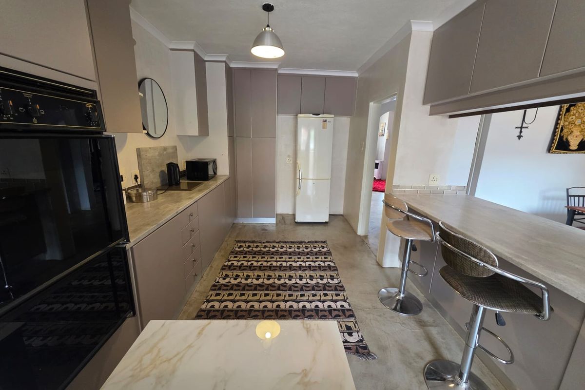ABSOLUTELY STUNNING NEWLY RENOVATED DUPLEX FOR SALE IN THREE RIVERS PROPER - Photo 3