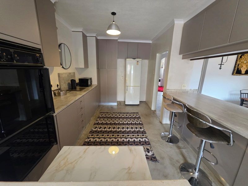 ABSOLUTELY STUNNING NEWLY RENOVATED DUPLEX FOR SALE IN THREE RIVERS PROPER - Photo 3