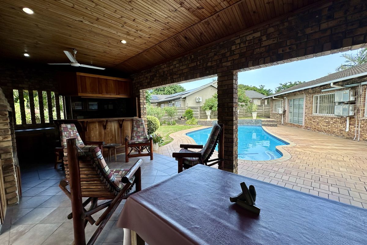 Contemporary Elegance with Generous Space and Seamless Living - Photo 2