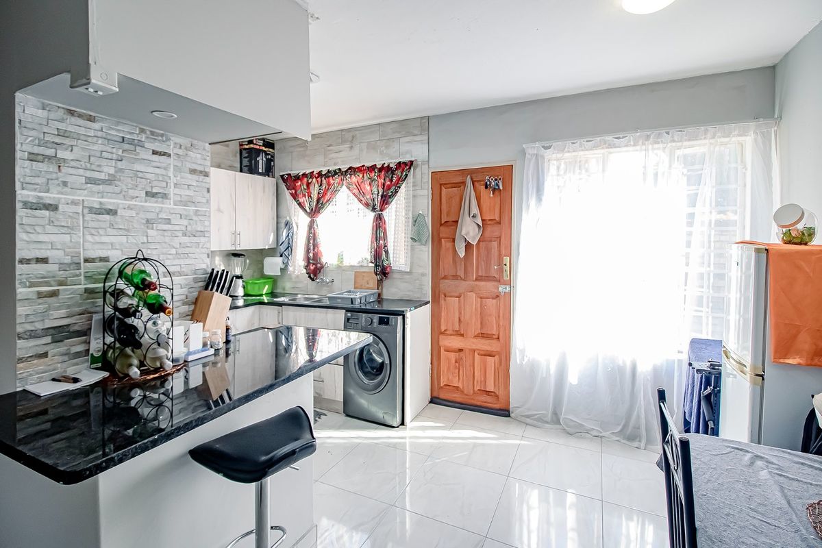 2 Bedroom Duplex Annlin - Photo 2