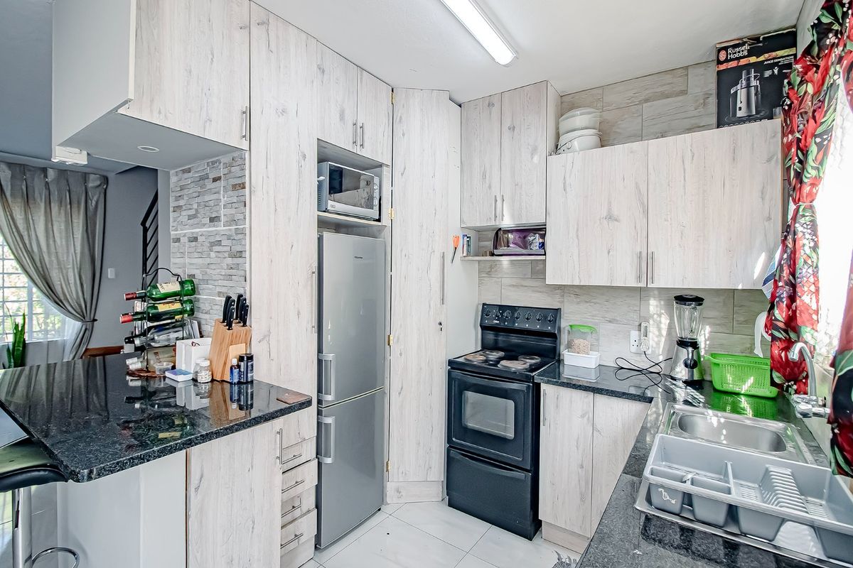 2 Bedroom Duplex Annlin - Photo 3