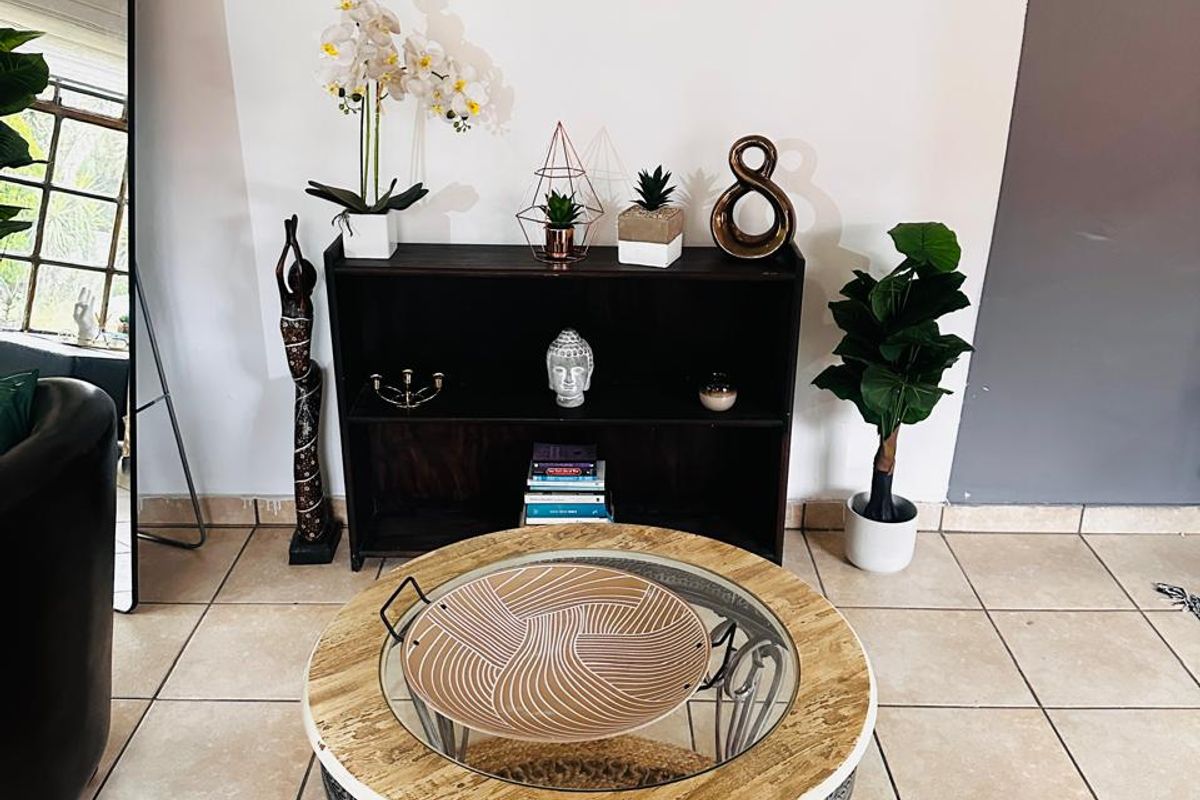 BEAUTIFUL FULLY FURNISHED GARDEN COTTAGE TO RENT IN VAALPARK - Photo 5