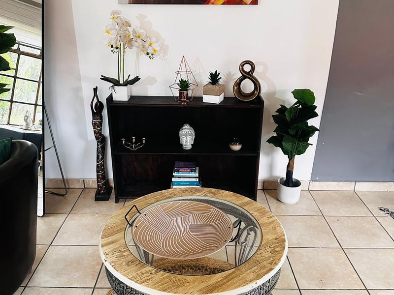 BEAUTIFUL FULLY FURNISHED GARDEN COTTAGE TO RENT IN VAALPARK - Photo 5