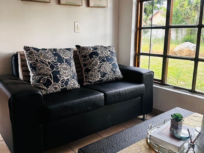 BEAUTIFUL FULLY FURNISHED GARDEN COTTAGE TO RENT IN VAALPARK - Photo 2