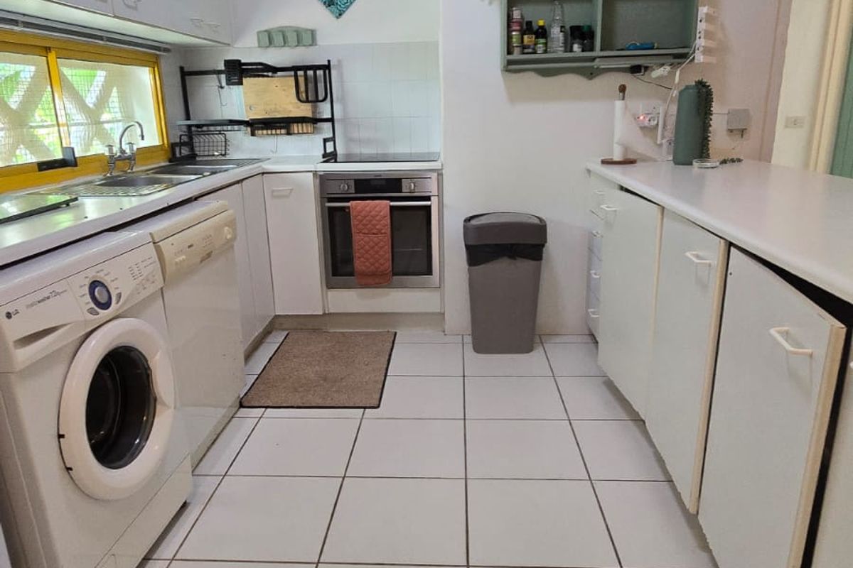 Prime Santorini Apartment Just Steps from Thompson’s Bay - Photo 5