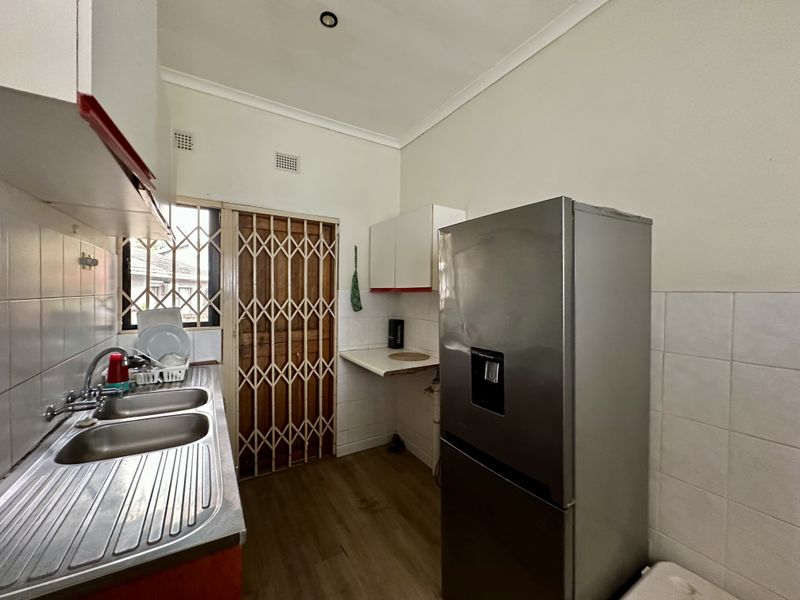 Contemporary 5-Bedroom Family Home in Prestigious Meer En See - Photo 6