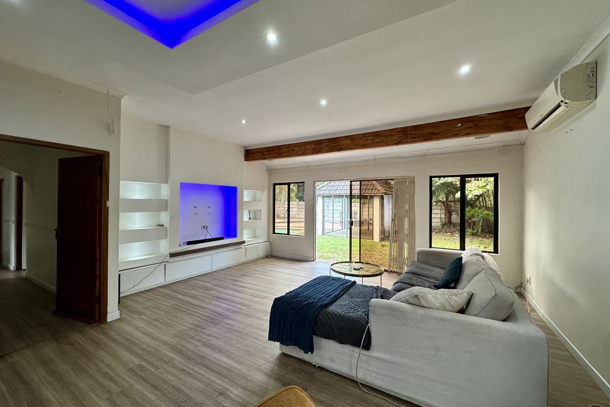 Contemporary 5-Bedroom Family Home in Prestigious Meer En See - Photo 5