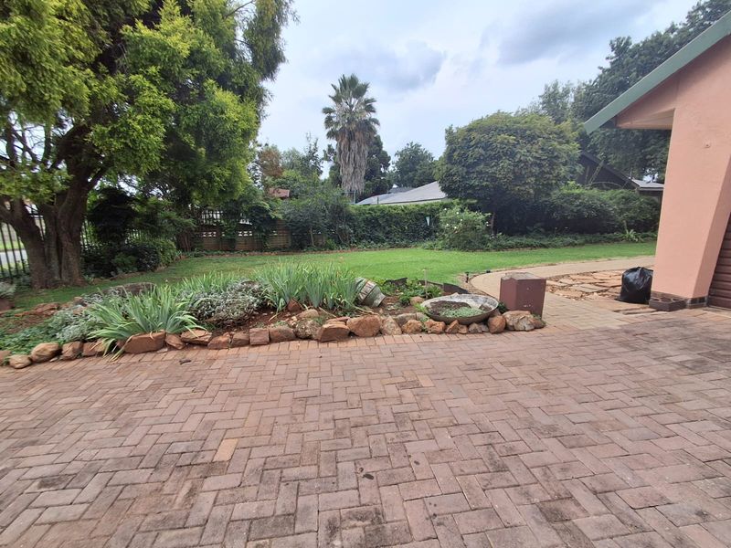 Spacious Family Home for Sale in Risiville, Meyerton. - Photo 2