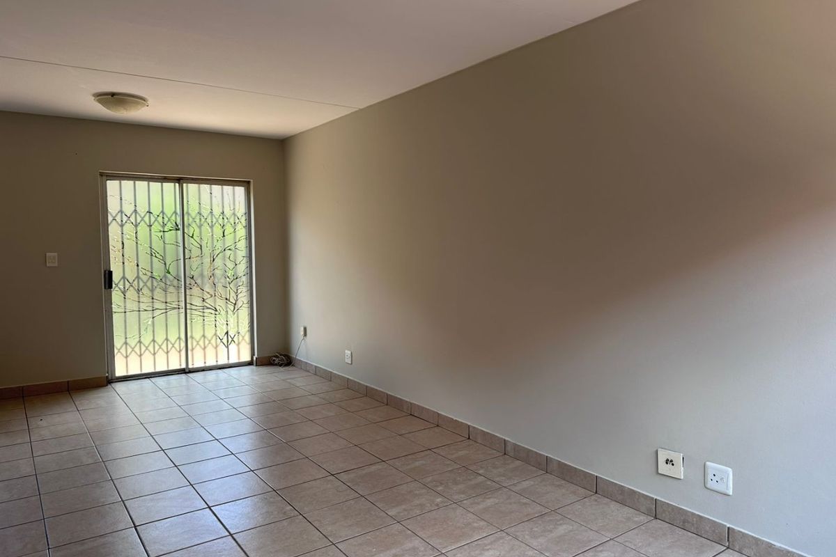 3 Bedroom Duplex Annlin - Photo 3