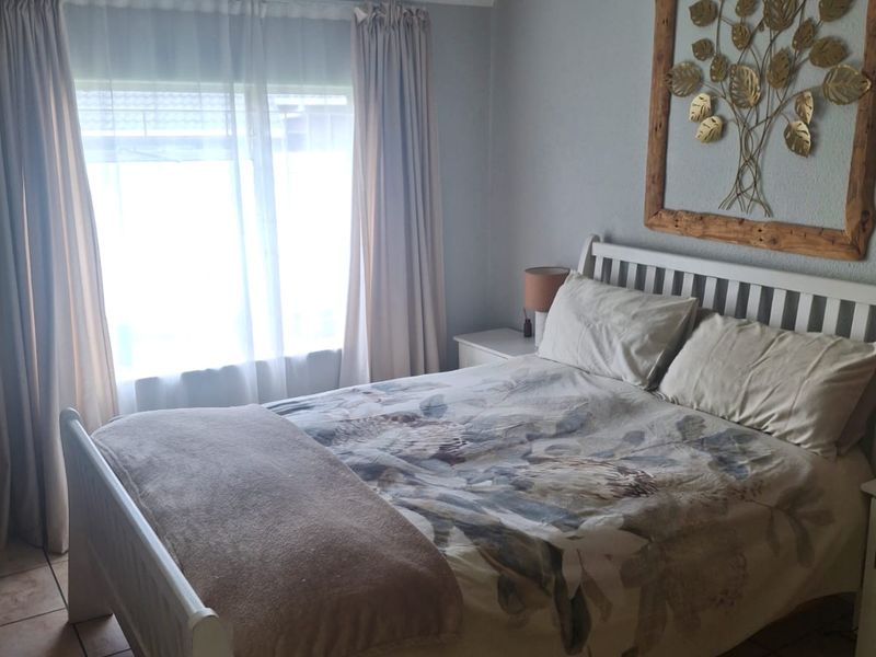 Spacious Family Home in a Secure and Peaceful Area - Photo 5