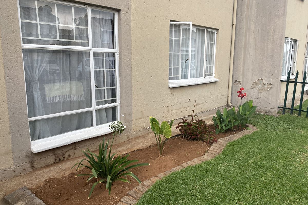 2 Bedroom Apartment In Ravenswood - Photo 4