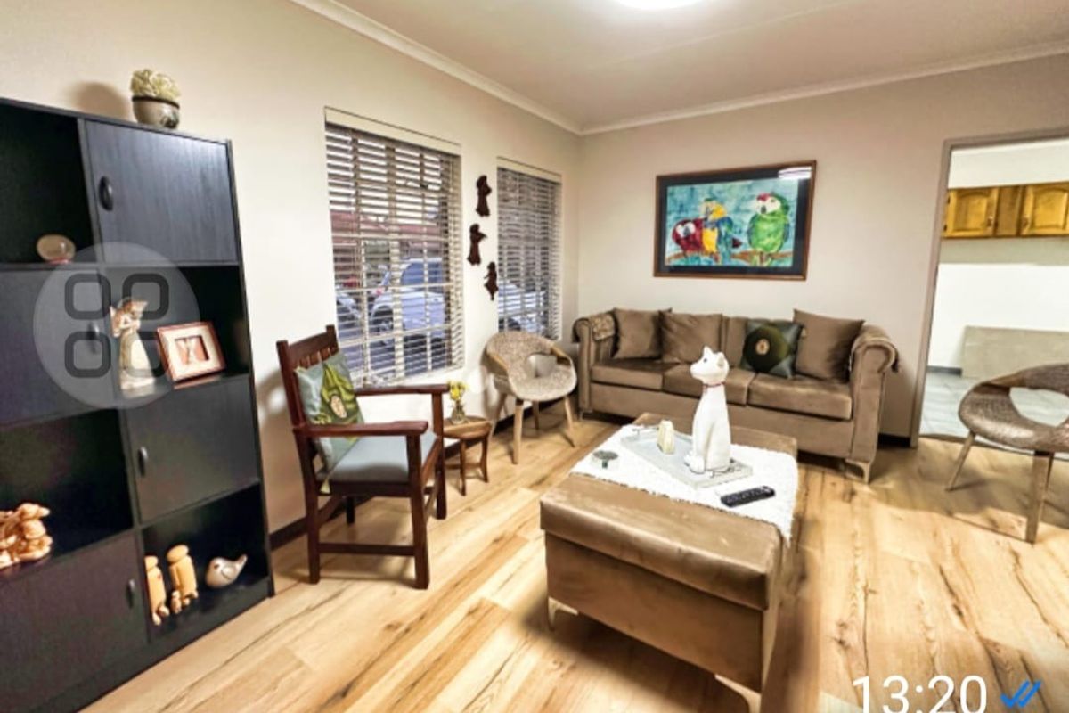 Beautiful Townhouse for Sale in a Retirement Village – Three Rivers - Photo 2