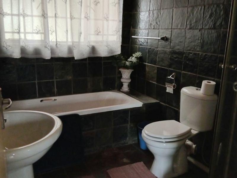 1 OF 2 AGRICULTURAL HOLDINGS FOR SALE IN Glen Donald. - Photo 10