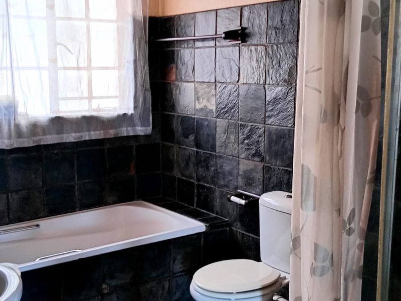 1 OF 2 AGRICULTURAL HOLDINGS FOR SALE IN Glen Donald. - Photo 9