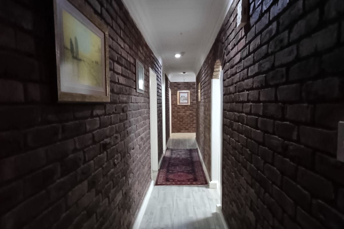 Let Me Take Your Breath Away With This Huge Double Story Family Home - Photo 5