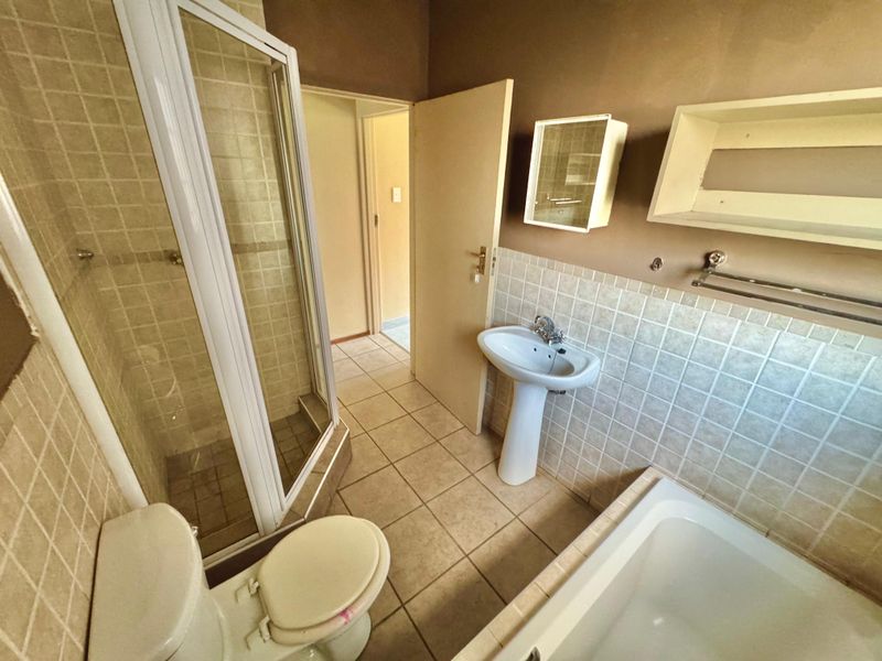 Investment-Ready Apartment in Ridge View Estate, Reyno Ridge - Photo 10