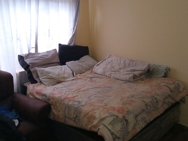 This lovely home offers 2 spacious bedrooms - Photo 7