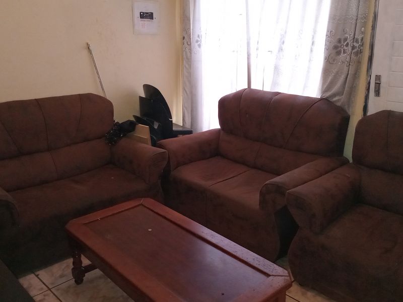 This lovely home offers 2 spacious bedrooms - Photo 6