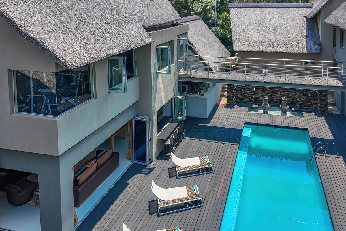 This Extraordinary Residence in Hartbeespoort - Photo 2