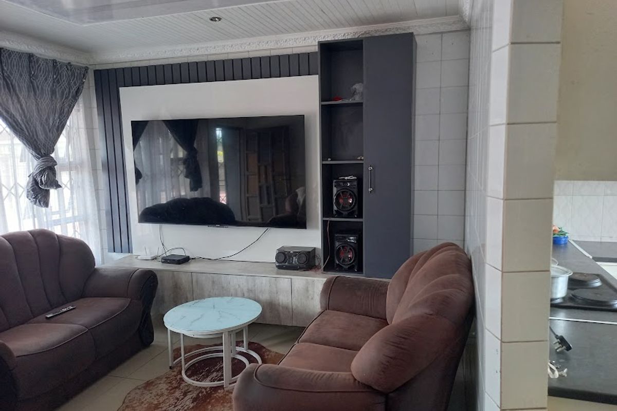House For Sale In Esikhawini - Photo 4