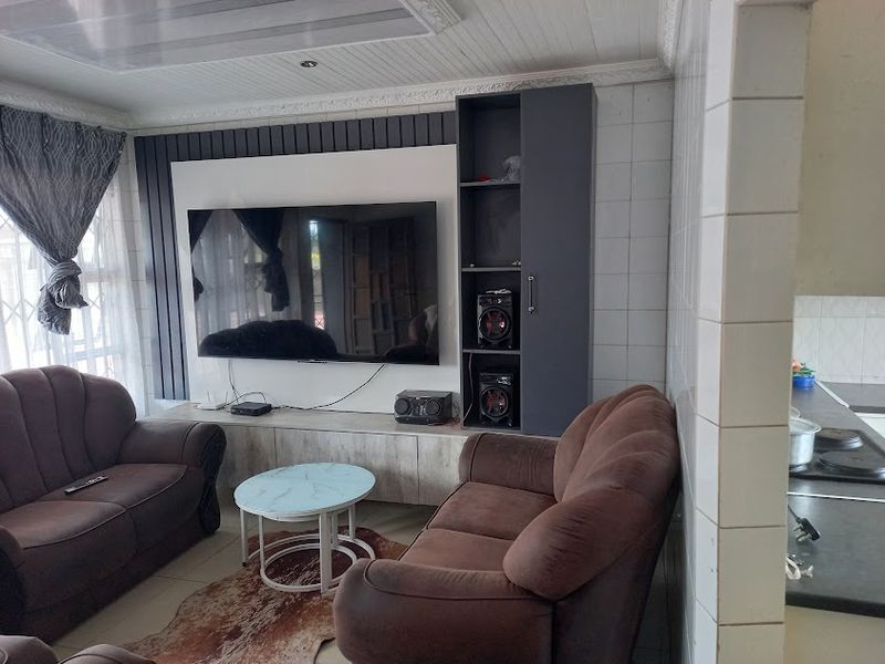 House For Sale In Esikhawini - Photo 4
