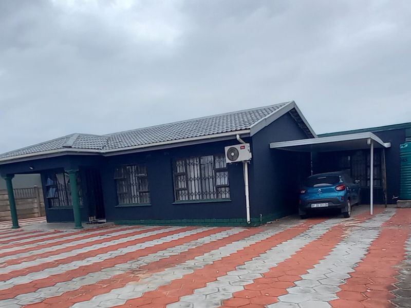 3 Bedroom house  and 2 Bedroom Granny flat for Sale - Photo 1
