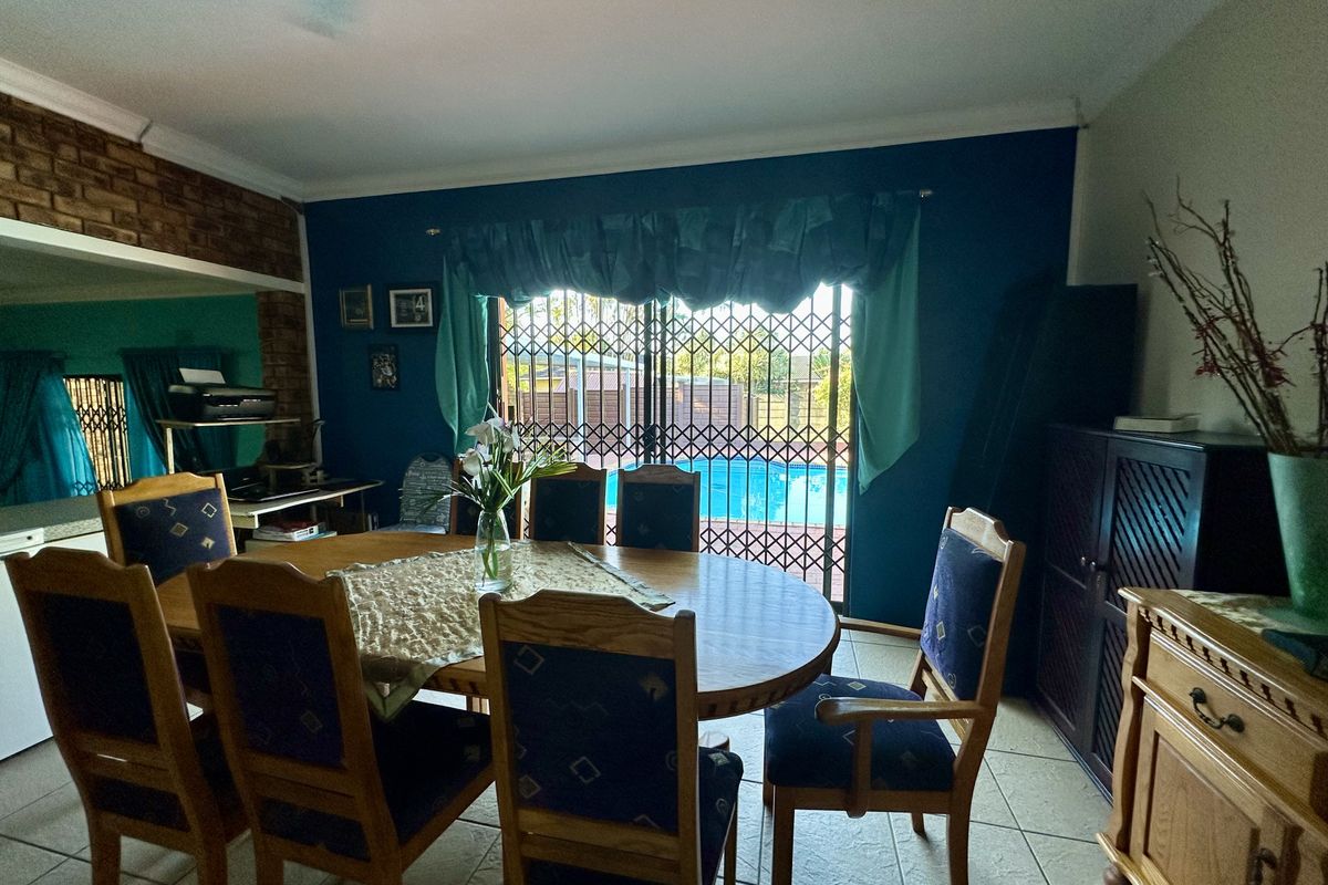 Prime Meer En See Family Home with Flatlet & Exceptional Entertainment Living - Photo 5