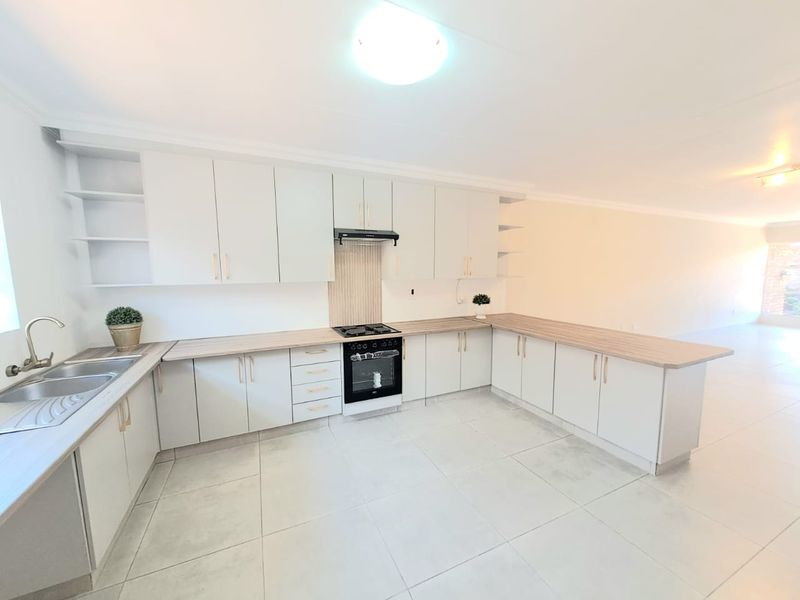 NEWLY RENOVATED TOWNHOUSE FOR SALE IN THREE RIVERS ! - Photo 8