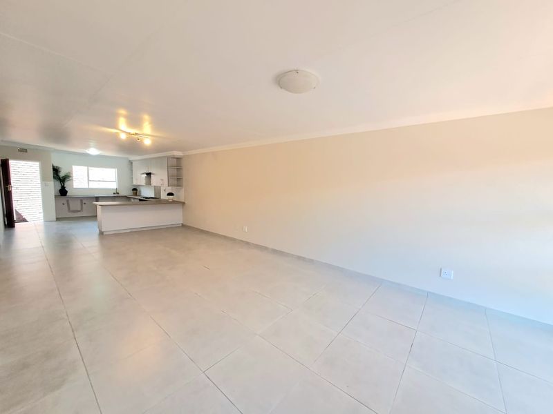 NEWLY RENOVATED TOWNHOUSE FOR SALE IN THREE RIVERS ! - Photo 4