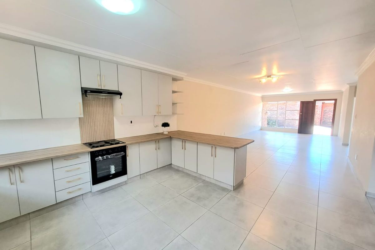 NEWLY RENOVATED TOWNHOUSE FOR SALE IN THREE RIVERS ! - Photo 2