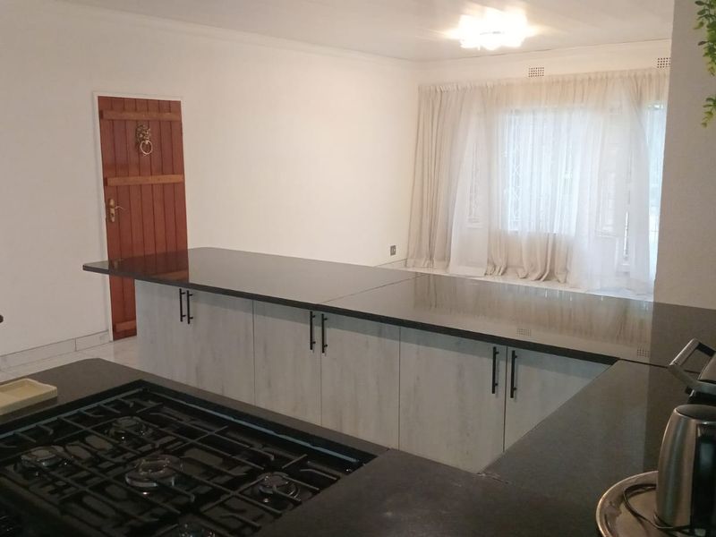 This is the multigenerational home you’ve been waiting for. - Photo 9