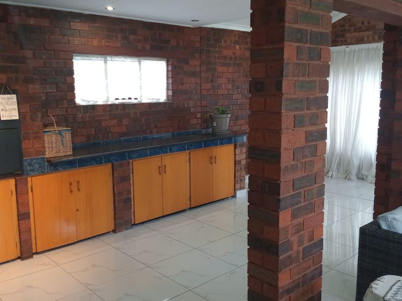 This is the multigenerational home you’ve been waiting for. - Photo 4