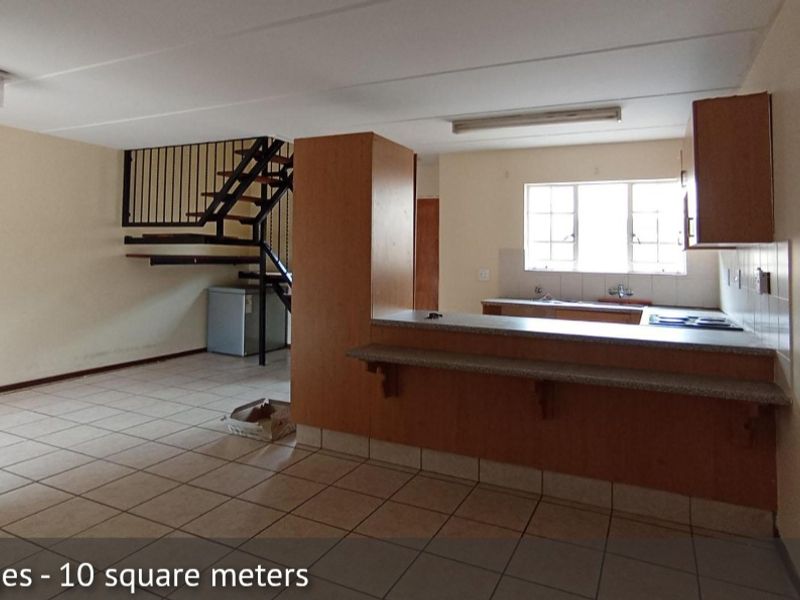 Stylish 2-Bedroom Estate Home with Balcony & Night Views In Annlin - Photo 6