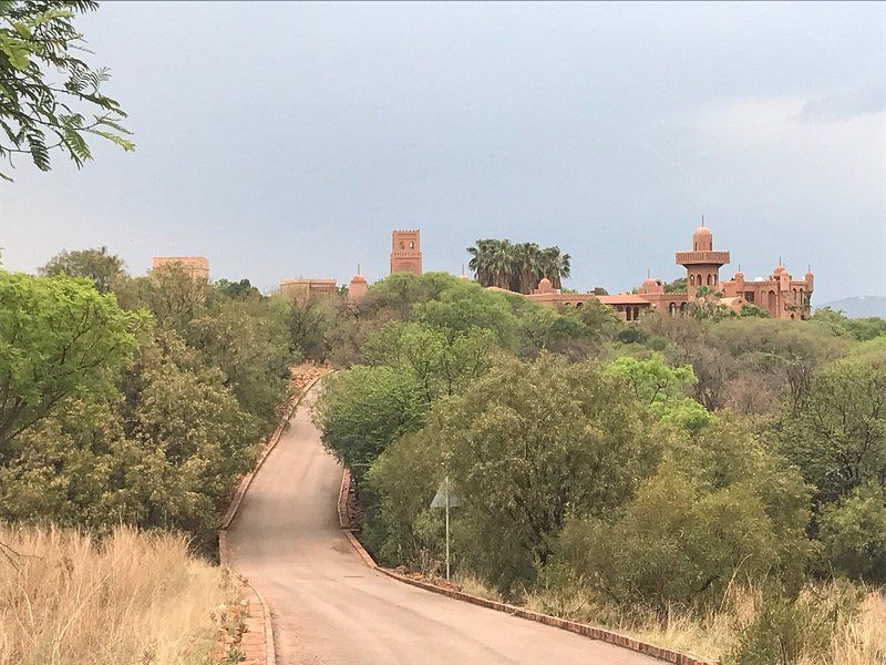 A Landmark Hotel Estate With Wildlife, Cinema & 19 Development Plots - Photo 7