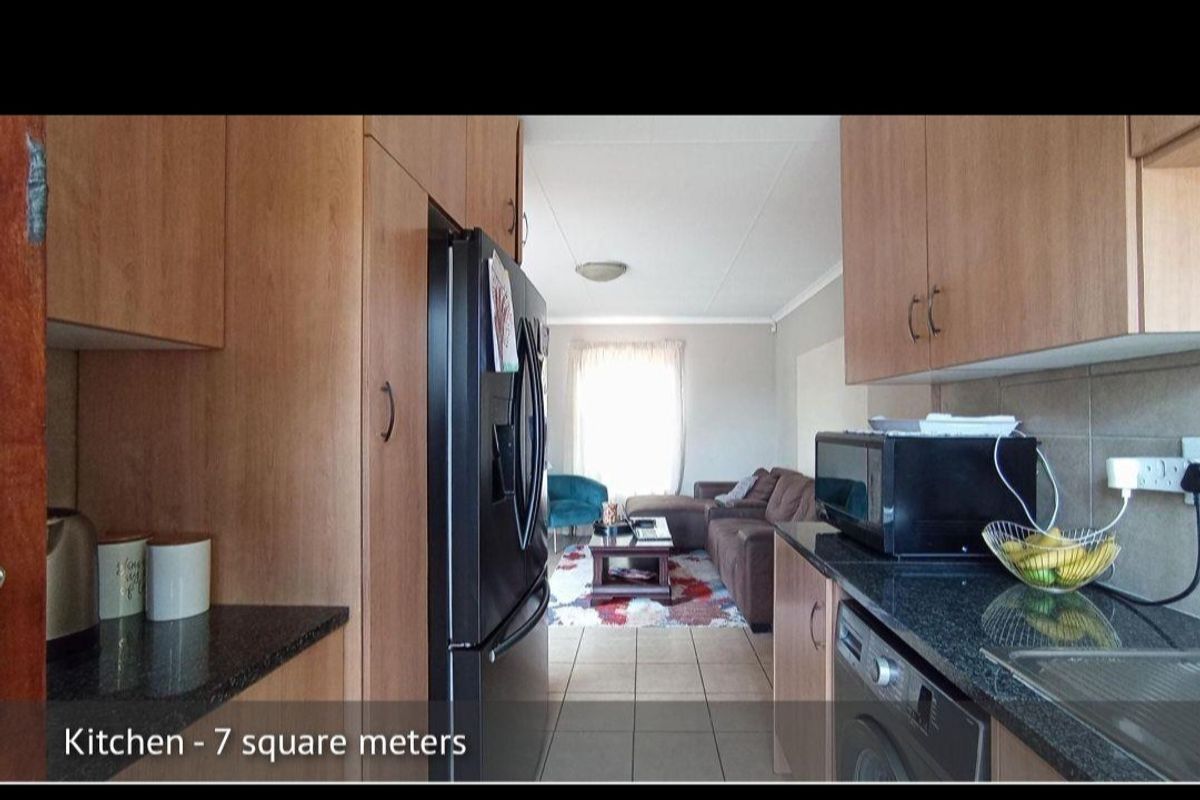 Showstopper Full Title 3-Bedroom Home in Thatchill Estate – Dream Family & Investment Gem Step into - Photo 3