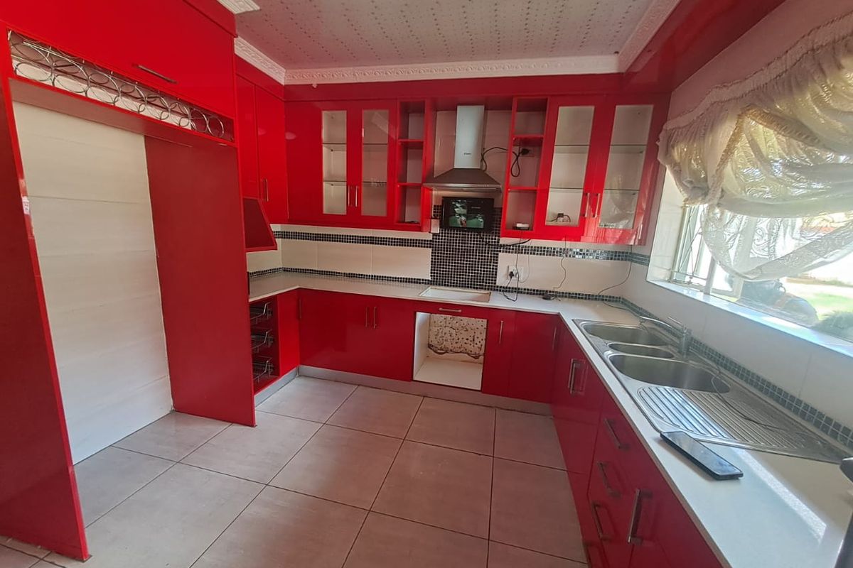 ARCONPARK GEM – HOME & INCOME OPPORTUNITY! - Photo 3