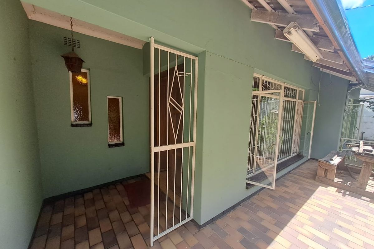 ARCONPARK GEM – HOME & INCOME OPPORTUNITY! - Photo 2